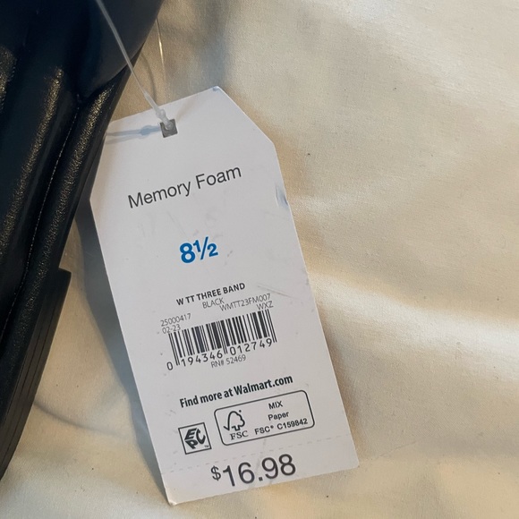 3 Pair Sandals 8.5 - Picture 6 of 8